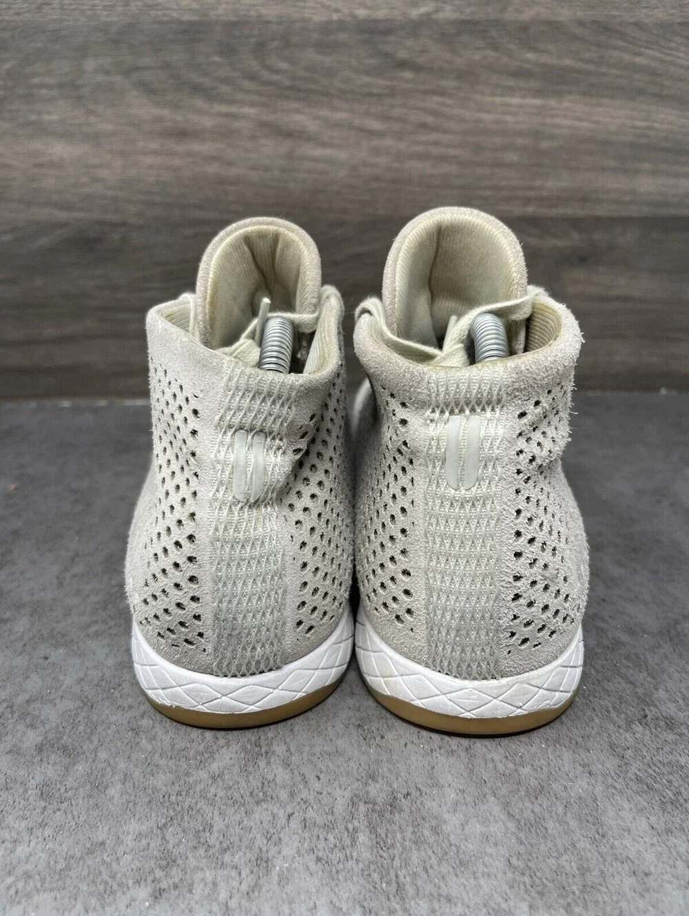 Nobull Mid Trainer Sneakers Womens Size 9 Neutral Beige Suede Gum Crossfit Lift